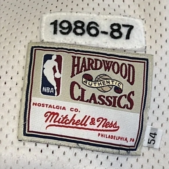 Vintage Mitchell & Ness 1986-87 NBA Cleveland Cavaliers Ron Harper Jersey